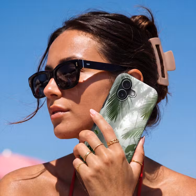 Natuur - Jungle - Mist - Tropisch - Groen Toughcase MagSafe Apple iPhone 17 klein -Sfeer2V