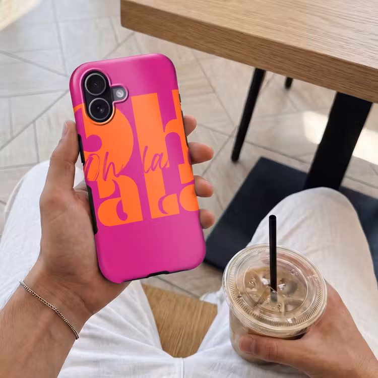 Oh la la - Roze - Oranje - Gestapelde letters Toughcase MagSafe Apple iPhone 17 klein -Sfeer1M