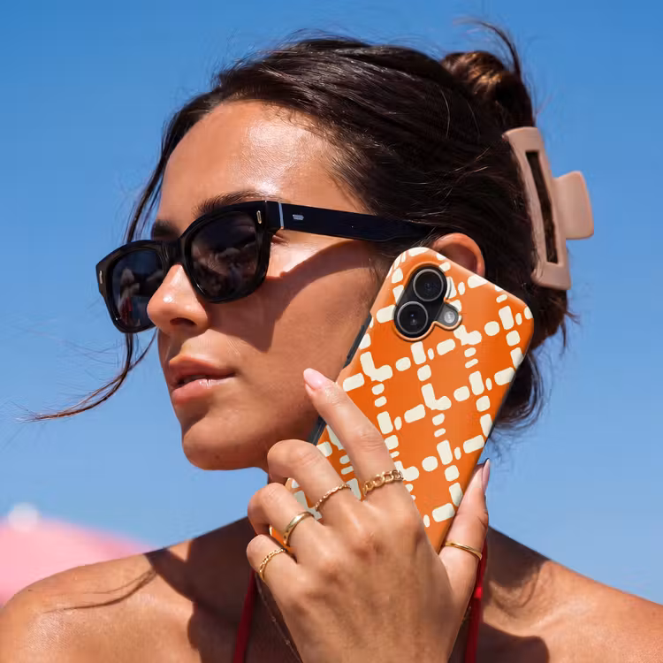 Oranje - Ruitpatroon - Wit Toughcase MagSafe Apple iPhone 17 klein 1017 -Sfeer2V