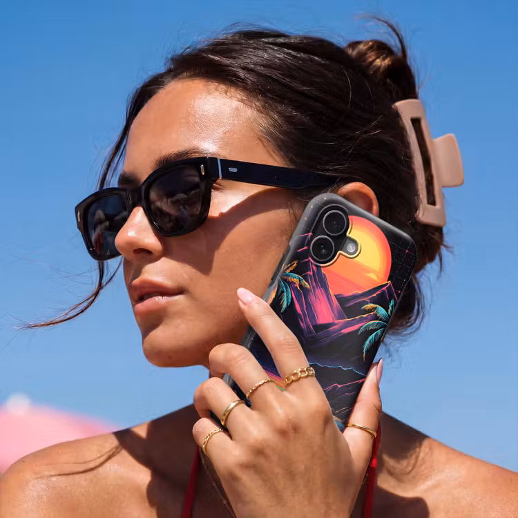 Palmbomen - Neonbergen - Sterrenhemel - Zon Toughcase MagSafe Apple iPhone 17 klein -Sfeer2V