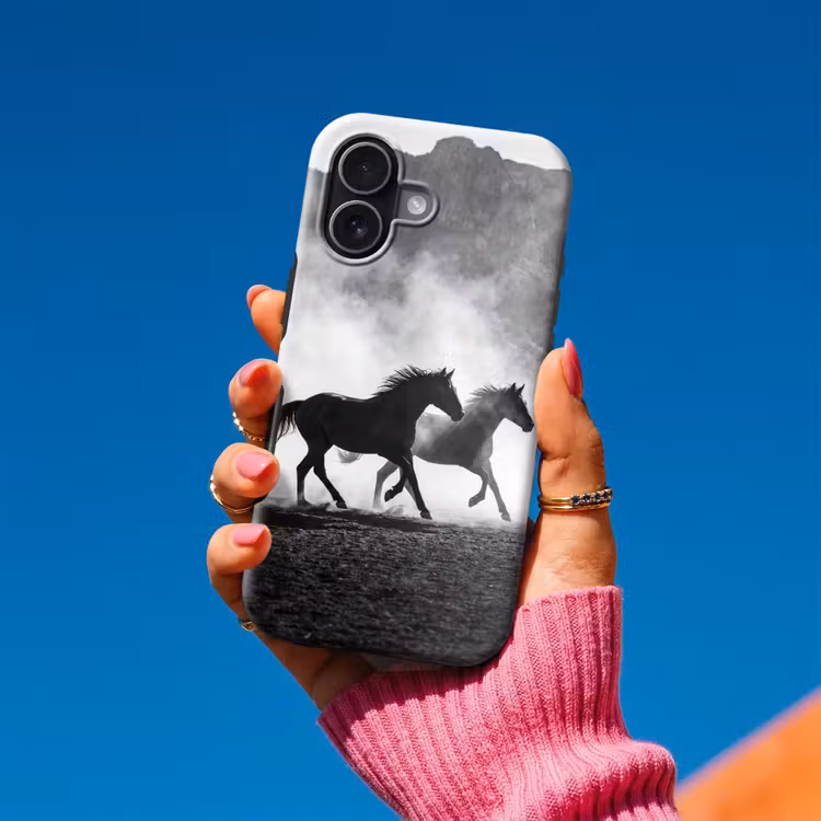 Paard - Ren - Stof - Zwart-wit - Dieren Toughcase MagSafe Apple iPhone 17 klein -Sfeer1V