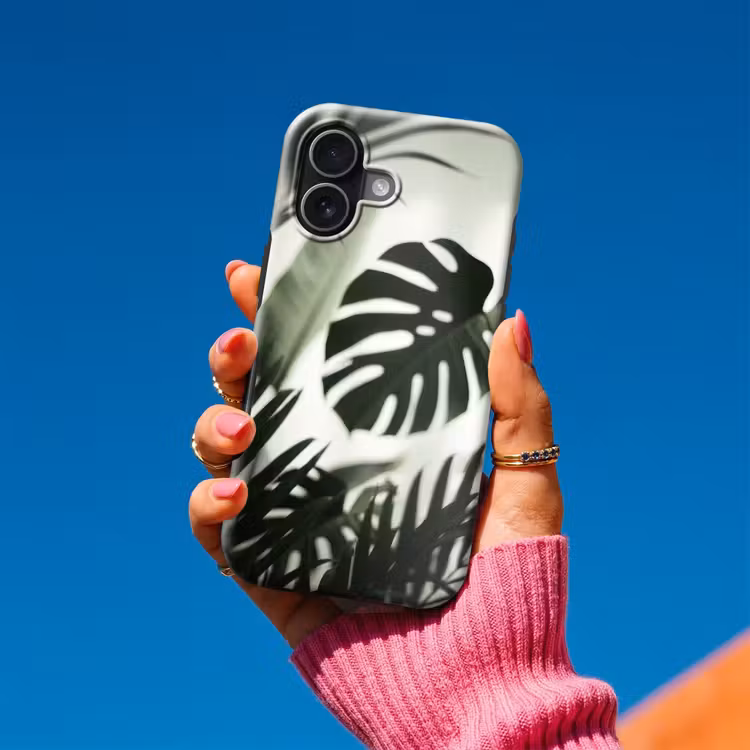 Planten - Bladeren - Natuur - Minimalistisch - Groen Toughcase MagSafe Apple iPhone 17 klein -Sfeer1V
