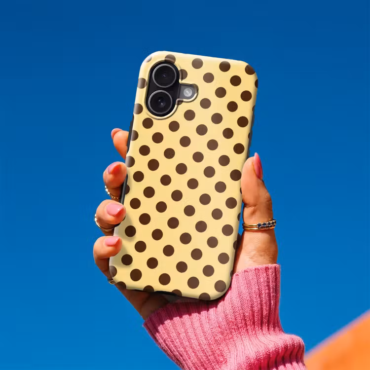 Polka Dot - Stippen - Retro - Geel - Bruin Toughcase MagSafe Apple iPhone 17 klein 1017 -Sfeer1V