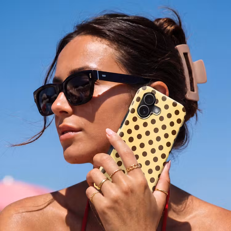 Polka Dot - Stippen - Retro - Geel - Bruin Toughcase MagSafe Apple iPhone 17 klein 1017 -Sfeer2V