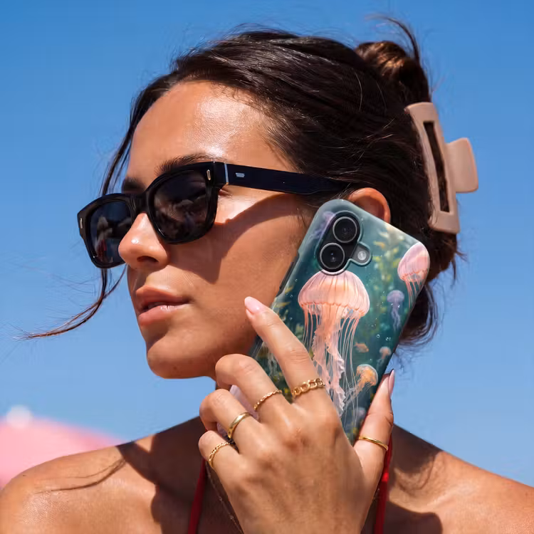 Kwal - Roze - Onderwater - Zeeleven - Dieren Toughcase MagSafe Apple iPhone 17 klein -Sfeer2V