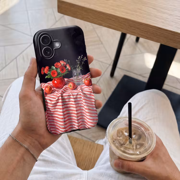 Handyhülle Toughcase - Rote Blumen – Vase - Rode bloemen - Vaas Toughcase MagSafe Apple iPhone 17 klein