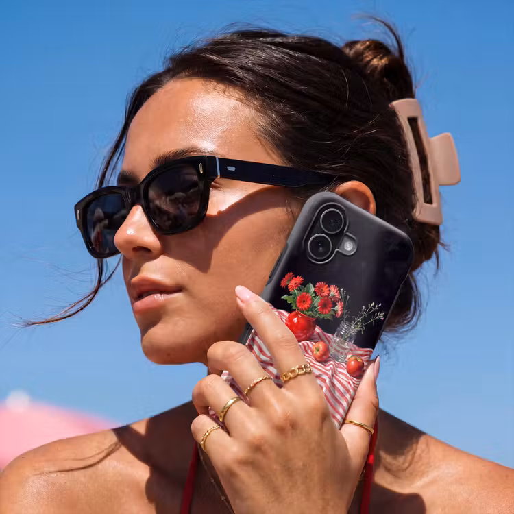 Handyhülle Toughcase - Rote Blumen – Vase - Rode bloemen - Vaas Toughcase MagSafe Apple iPhone 17 klein