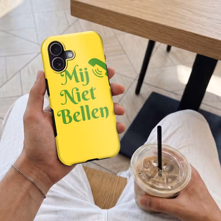 Mij niet bellen - Telefoon - Geel Toughcase MagSafe Apple iPhone 17 klein -Sfeer1M