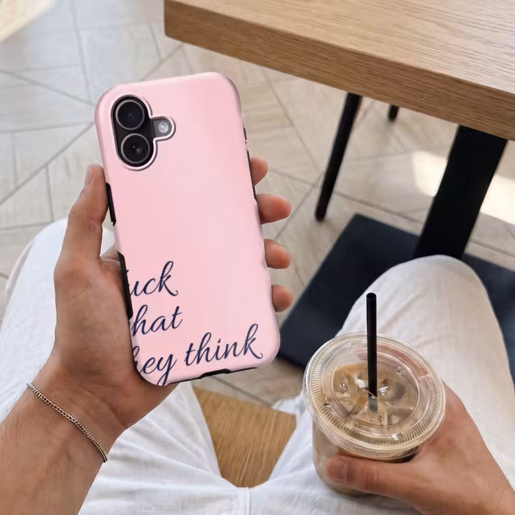 Fuck what they think - Roze - Minimalistisch Toughcase MagSafe Apple iPhone 17 klein -Sfeer1M