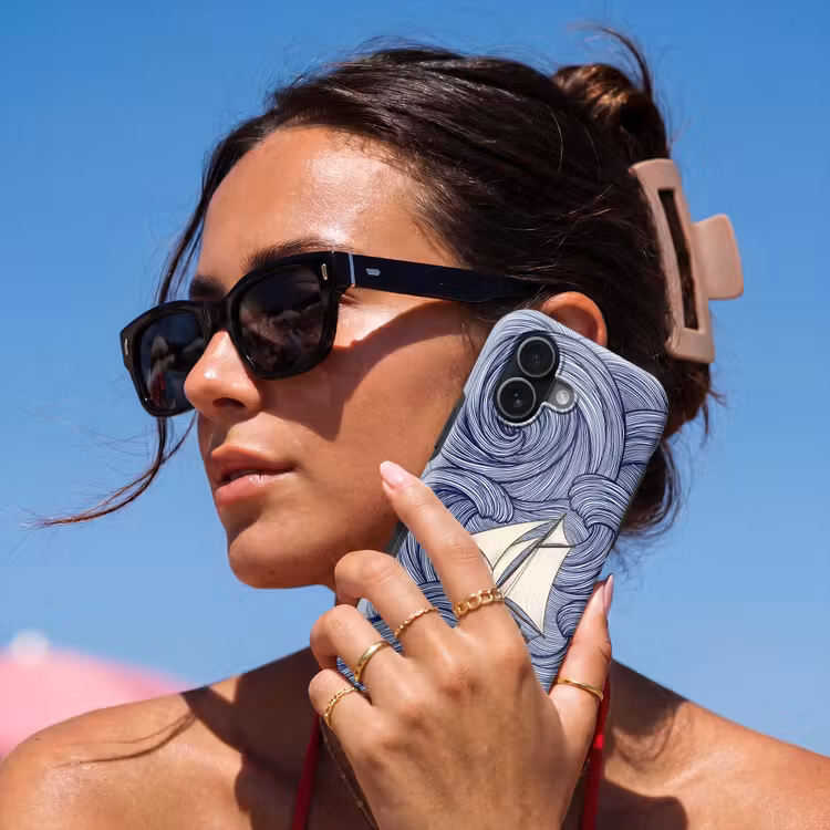 Schip - Golven - Zee - Illustratie - Blauw Toughcase MagSafe Apple iPhone 17 klein -Sfeer2V