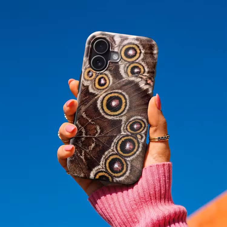 Vlinder - Vleugel - Abstract Toughcase MagSafe Apple iPhone 17 klein -Sfeer1V