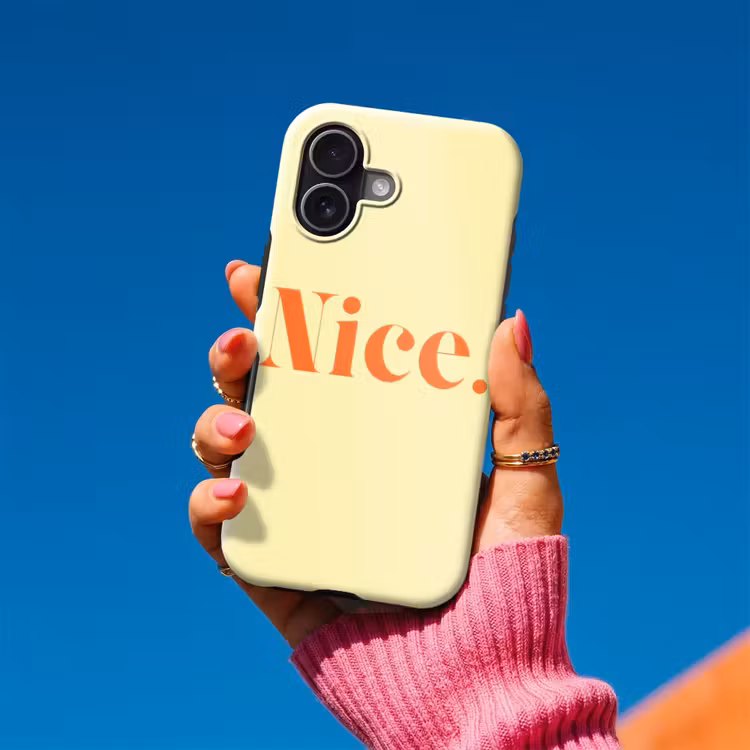Nice - Oranje - Geel - Minimalistisch Toughcase MagSafe Apple iPhone 17 klein -Sfeer1V