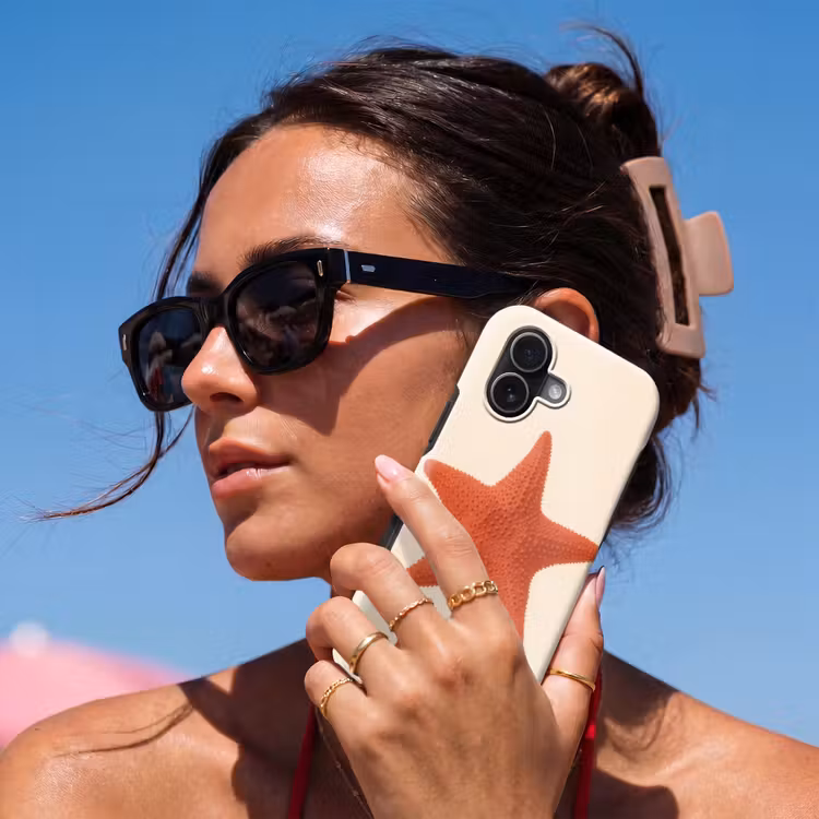 Zeester - Bobbels - Rood Toughcase MagSafe Apple iPhone 17 klein -Sfeer2V