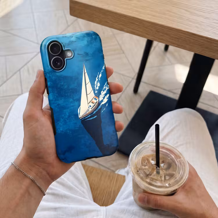 Zeilboot - Water - Abstract - Schaduw Toughcase MagSafe Apple iPhone 17 klein -Sfeer1M