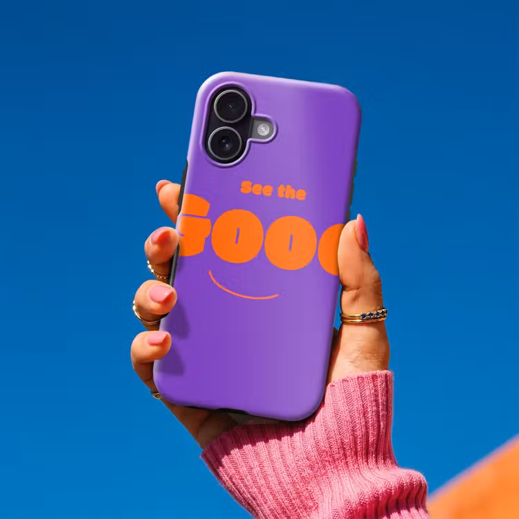 See the good - Oranje - Paars - Smiley Toughcase MagSafe Apple iPhone 17 klein -Sfeer1V
