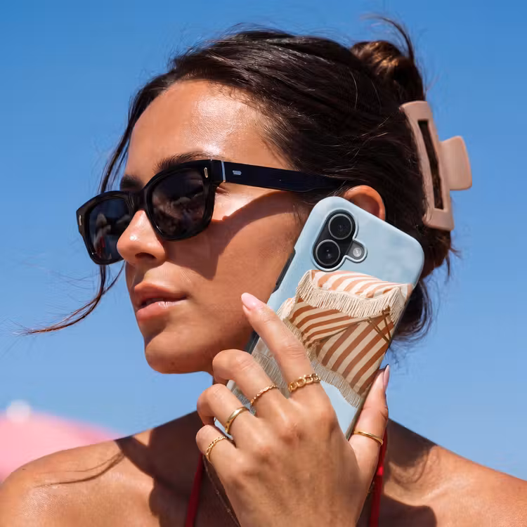 Parasol - Lucht - Rood Toughcase MagSafe Apple iPhone 17 klein -Sfeer2V