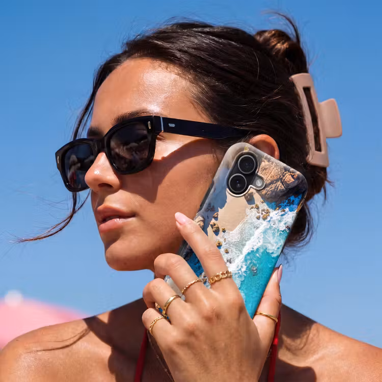 Strand - Zee - Rotsen - Natuur - Blauw Toughcase MagSafe Apple iPhone 17 klein -Sfeer2V