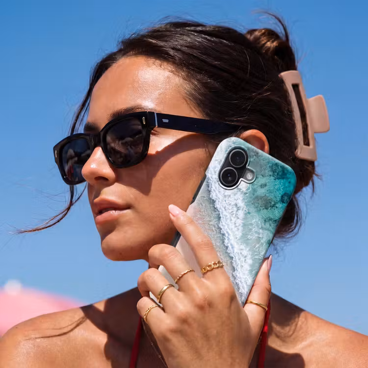 Strand - Oceaan - Golven - Roze Zand - Natuur Toughcase MagSafe Apple iPhone 17 klein -Sfeer2V