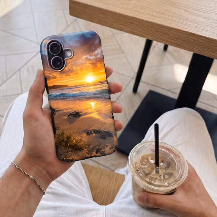 Strand - Zonsondergang - Golven - Natuur - Oranje Toughcase MagSafe Apple iPhone 17 klein -Sfeer1M