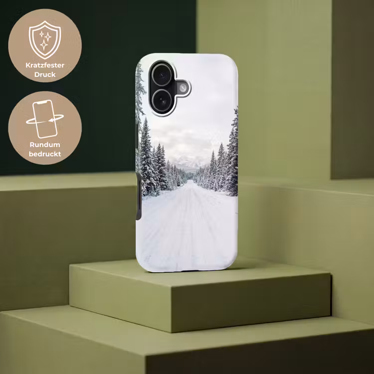 Weg - Sneeuw - Naaldbos - Winter - Avontuurlijk Toughcase MagSafe Apple iPhone 17 klein -USP_PrintM_DE