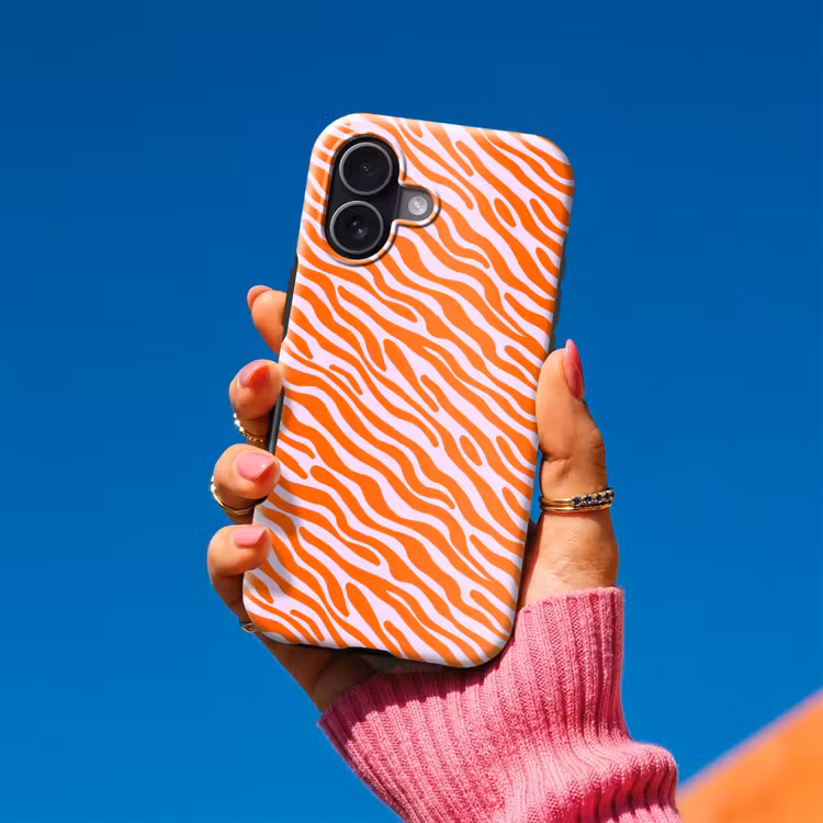Strepen - Dynamisch - Oranje Toughcase MagSafe Apple iPhone 17 klein 1017 -Sfeer1V