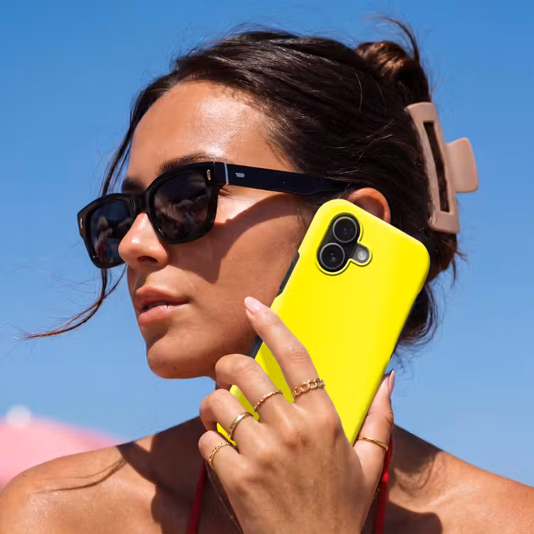 Sunshine - Glow - Geel Toughcase MagSafe Apple iPhone 17 klein 1017 -Sfeer2V