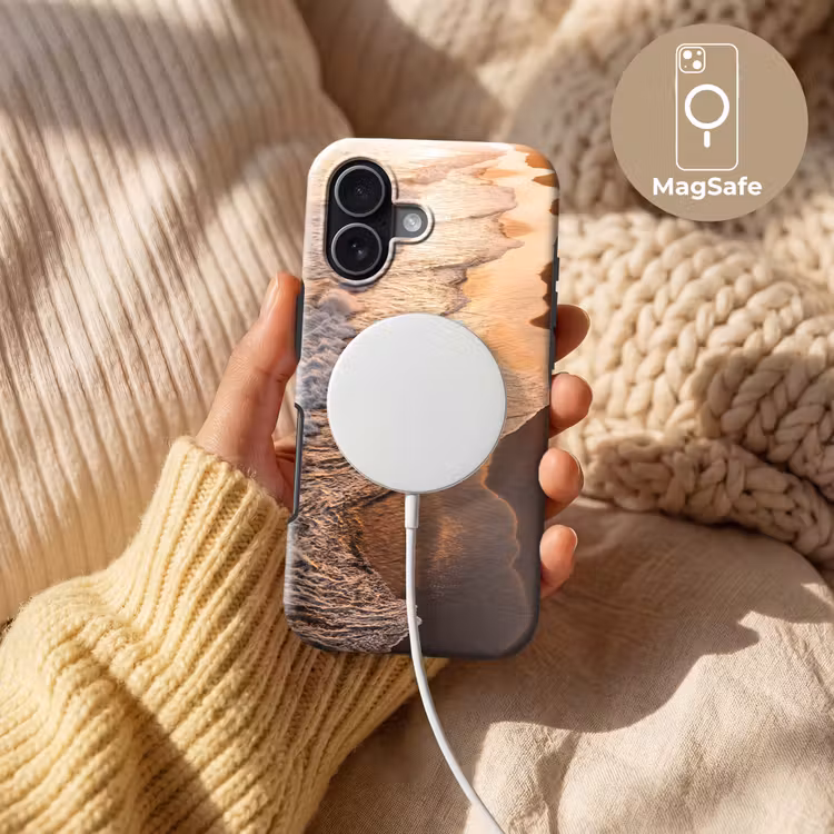 Surfer - Strand - Zonsondergang - Oceaan - Goud Toughcase MagSafe Apple iPhone 17 klein -USP_MagsafeV