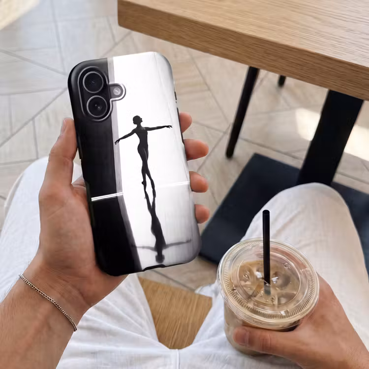 Danser - Silhouette - Kunst - Modern - Zwart-wit Toughcase MagSafe Apple iPhone 17 klein -Sfeer1M