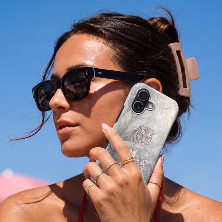 Tijger - Welp - Jungle - Illustratie - Dieren Toughcase MagSafe Apple iPhone 17 klein -Sfeer2V