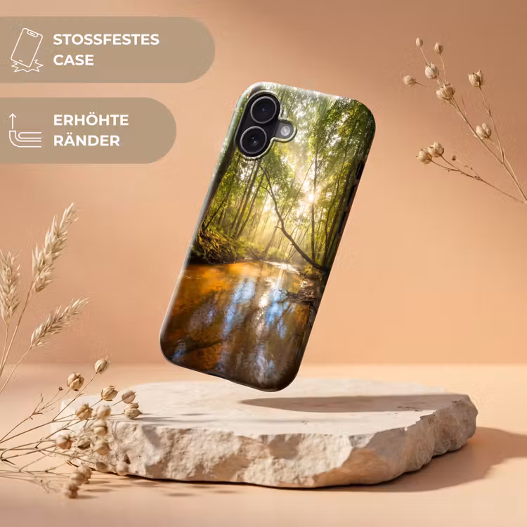 Bos - Beek - Zonlicht - Natuur - Groen Toughcase MagSafe Apple iPhone 17 klein -USP_RandenV_DE