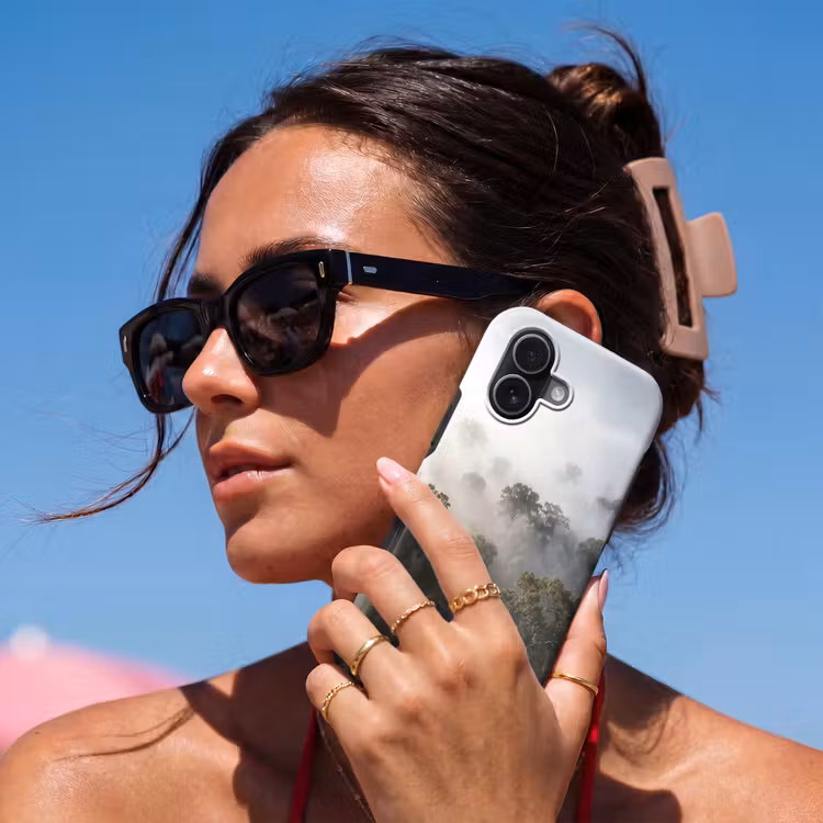 Bos - Mist - Natuur - Groen Toughcase MagSafe Apple iPhone 17 klein -Sfeer2V