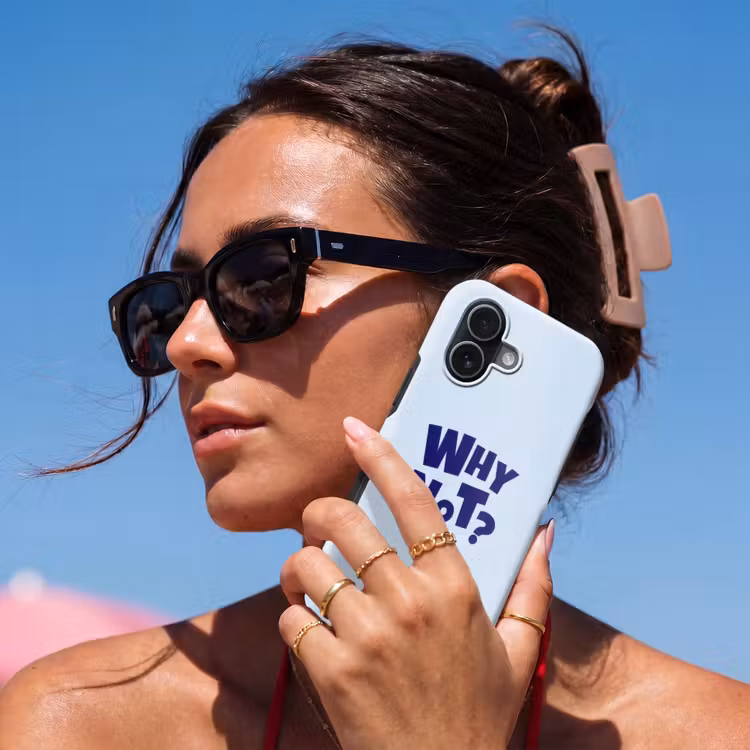 Why not - Blauw - Licht blauw - Quote Toughcase MagSafe Apple iPhone 17 klein -Sfeer2V