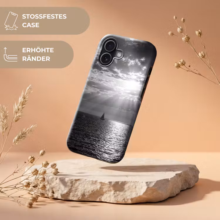 Water - Boot - Lucht - Natuur - Zwart-wit Toughcase MagSafe Apple iPhone 17 klein -USP_RandenV_DE