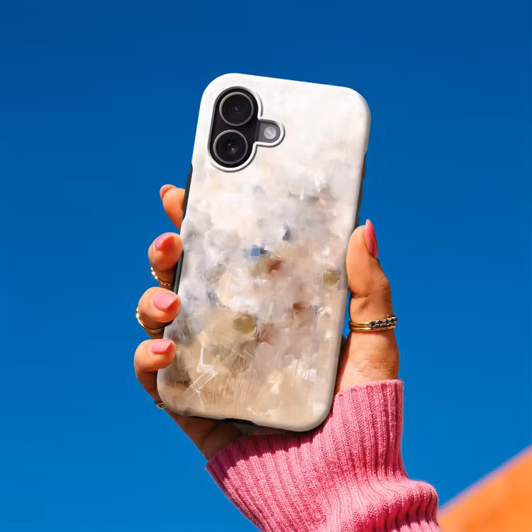 Abstract - Borstelstreken - Modern - Beige - Kunst Toughcase MagSafe Apple iPhone 17 klein -Sfeer1V