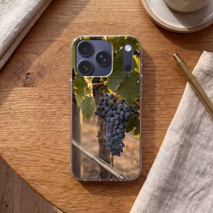 Druiven - Wijngaard - Zonlicht Telefoonhoesje iPhone 17 Pro klein -sfeer1