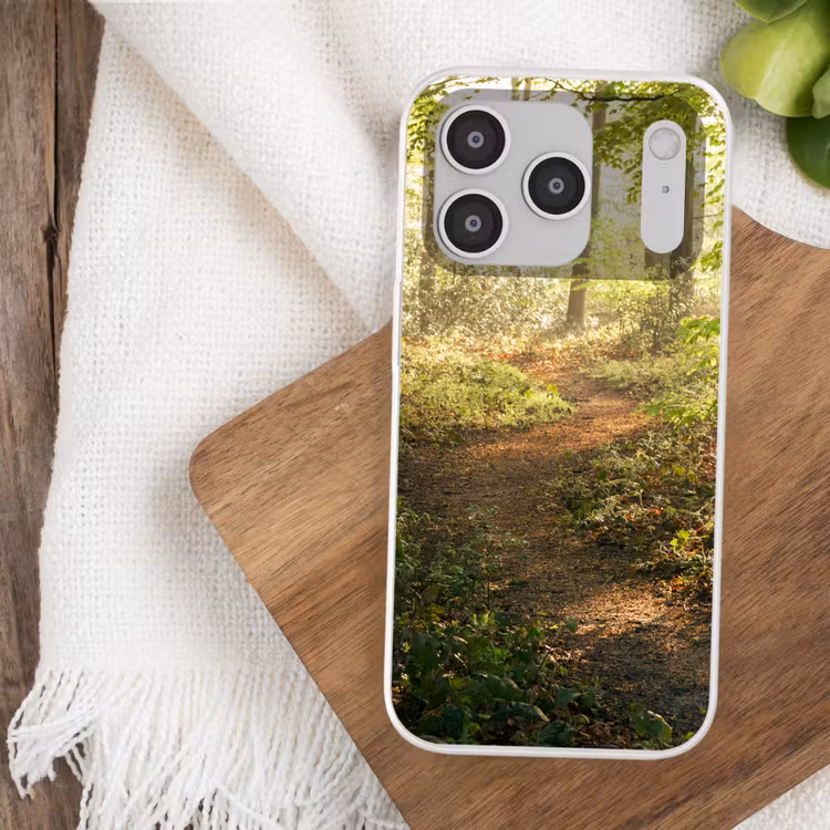 Bos - Bomen - Pad - Zon - Planten - Bladeren - Natuur Telefoonhoesje iPhone 17 Pro klein -sfeer1