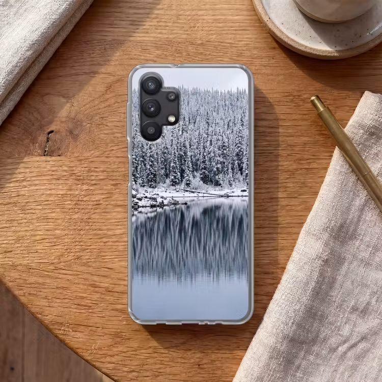 Bos - Reflectie - Meer - Winter - Serene Telefoonhoesje Samsung Galaxy A32 5G klein -sfeer1