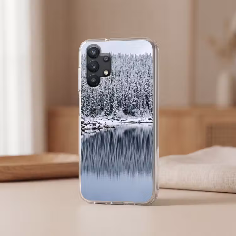Bos - Reflectie - Meer - Winter - Serene Telefoonhoesje Samsung Galaxy A32 5G klein -sfeer2