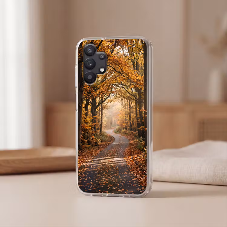 Bospad - Herfstbos - Bladeren - Oranje - Nostalgisch Telefoonhoesje Samsung Galaxy A32 5G klein -sfeer2