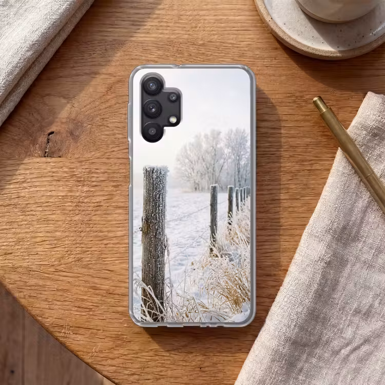 Hek - Sneeuw - Mist - Platteland - Nostalgisch Telefoonhoesje Samsung Galaxy A32 5G klein -sfeer1