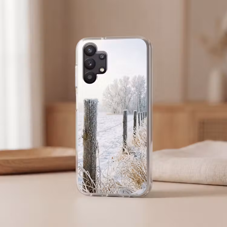 Hek - Sneeuw - Mist - Platteland - Nostalgisch Telefoonhoesje Samsung Galaxy A32 5G klein -sfeer2