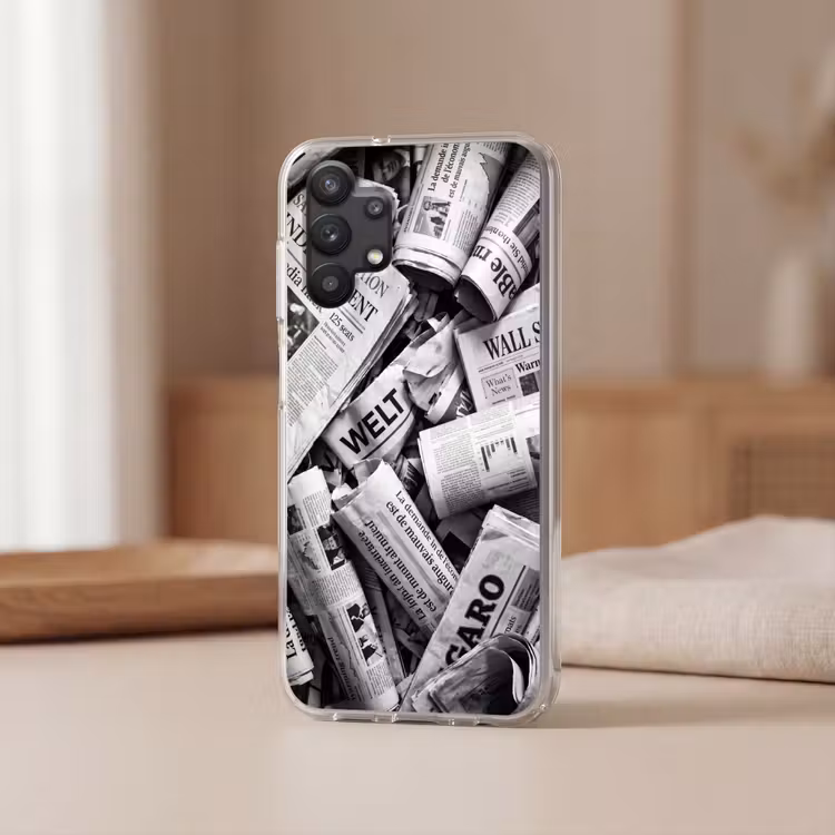 Krant - Stapel - Nieuws - Zwart-wit Telefoonhoesje Samsung Galaxy A32 5G klein -sfeer2