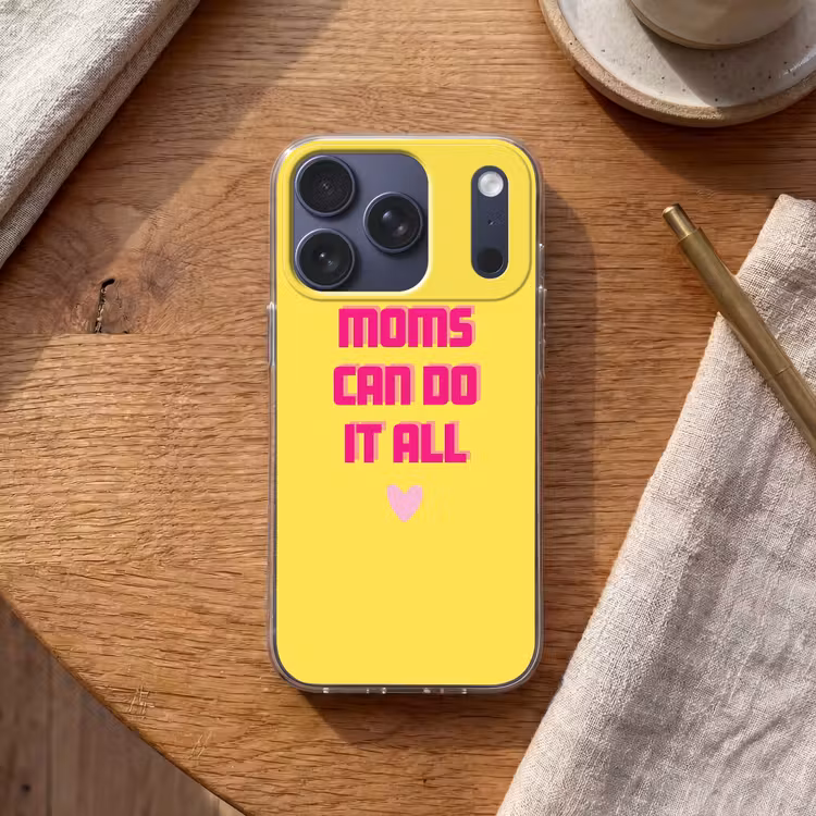 Quote - Moeder - Hartje - Roze Telefoonhoesje iPhone 17 Pro klein -sfeer1