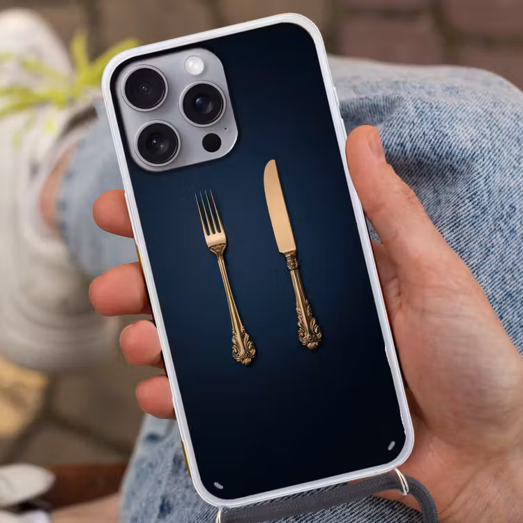 Bestek - Donkerblauw - Goud Hoesje iPhone 16 Pro Max met koord klein -sfeer3