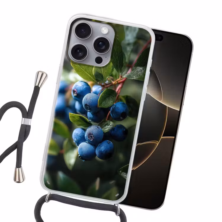 Blauwe bessen - Dauwdruppels - Natuurlijk licht Hoesje iPhone 16 Pro Max met koord klein -sfeer1