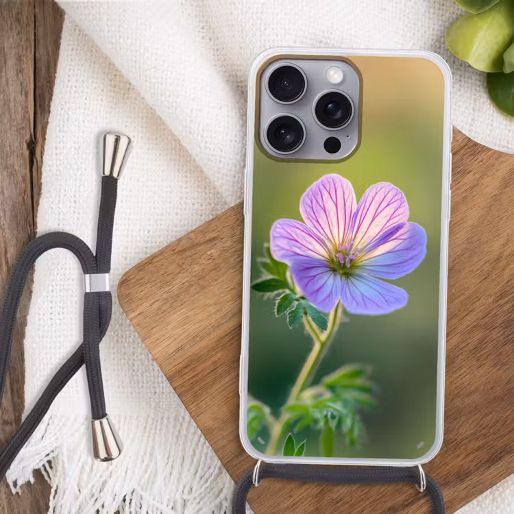 Bloem - Close up - Paars Hoesje iPhone 16 Pro Max met koord klein -sfeer4