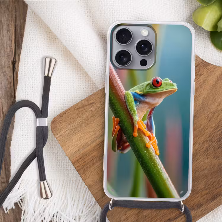 Kleurrijke kikker - Groene stengel - Alert Hoesje iPhone 16 Pro Max met koord klein -sfeer4
