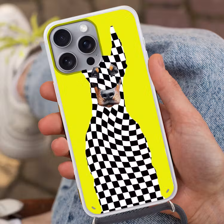 Dobermann - Geblokt - Geel Hoesje iPhone 16 Pro Max met koord klein -sfeer3