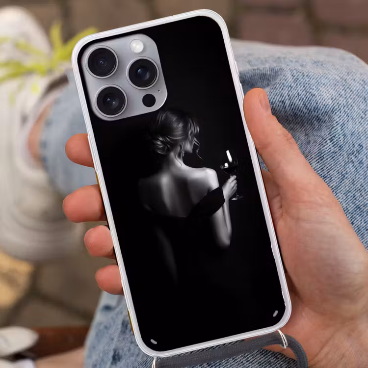 Vrouw - Wijn - Jurk Hoesje iPhone 16 Pro Max met koord klein -sfeer3