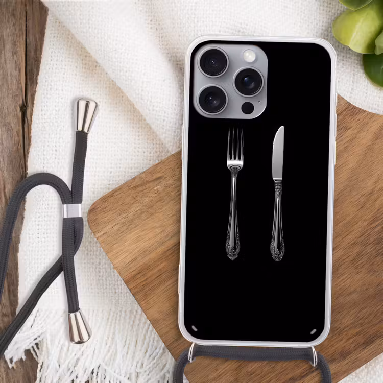 Vork - Mes - Zilver Hoesje iPhone 16 Pro Max met koord klein -sfeer4